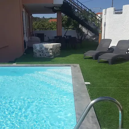 Aliki's By An Infinity Pool Apartment Lixouri